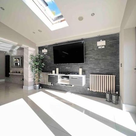 Stunning Home In Astley Tyldesley ภายนอก รูปภาพ